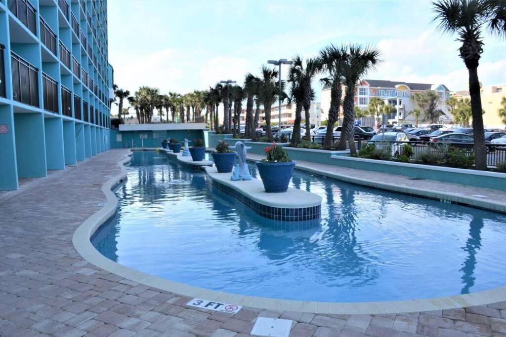 Remodeled Condo, Waterpark View At Landmark Resort マートルビーチ エクステリア 写真