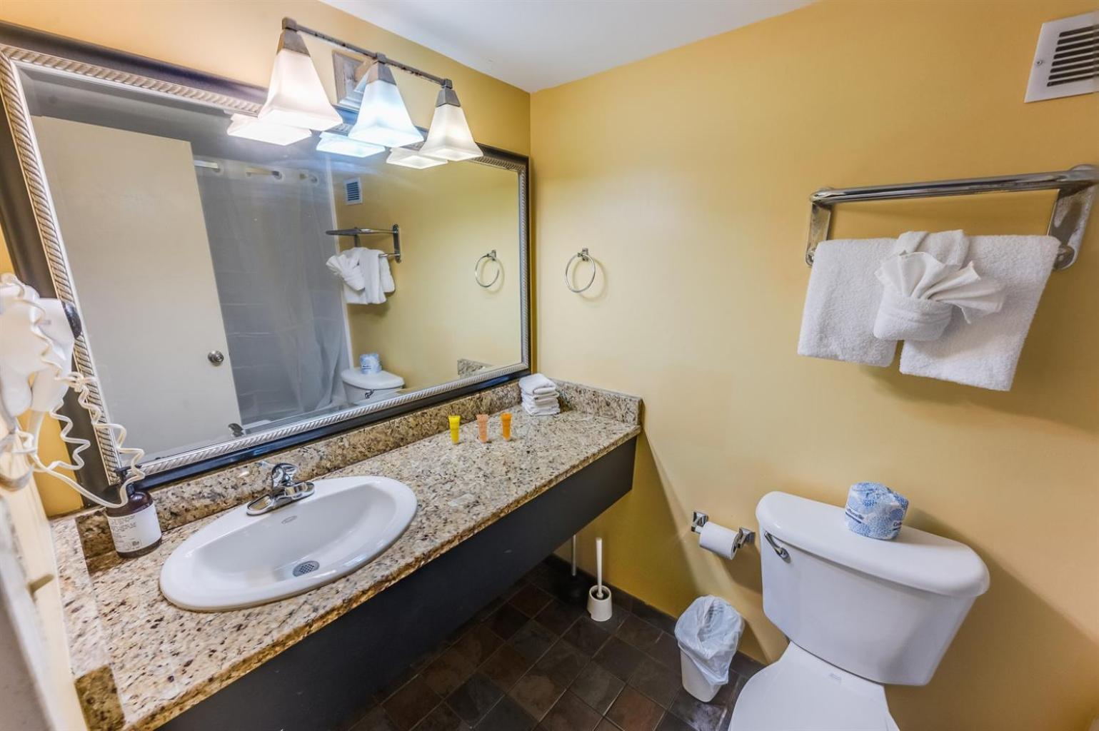 Remodeled Condo, Waterpark View At Landmark Resort マートルビーチ エクステリア 写真