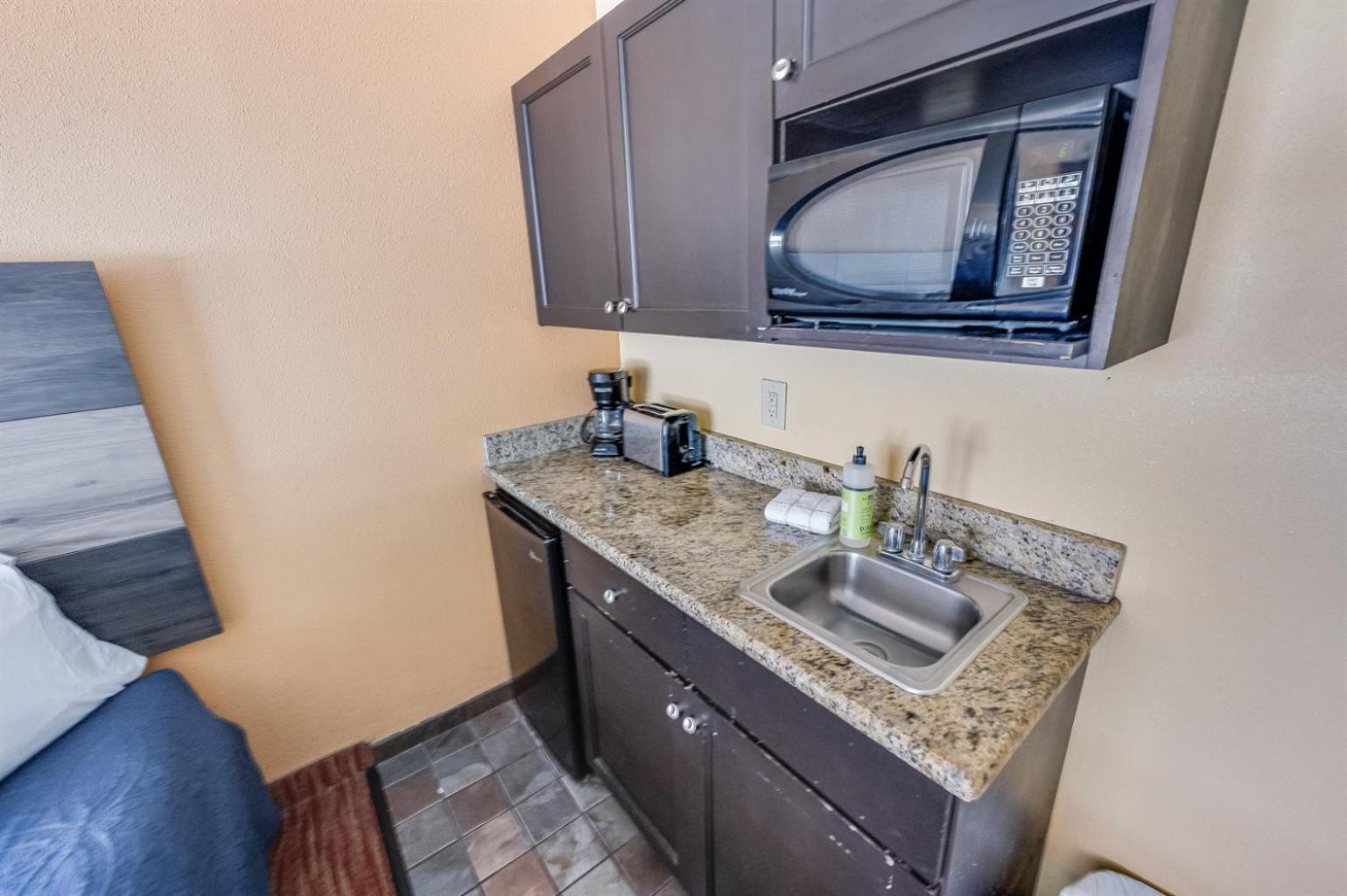 Remodeled Condo, Waterpark View At Landmark Resort マートルビーチ エクステリア 写真